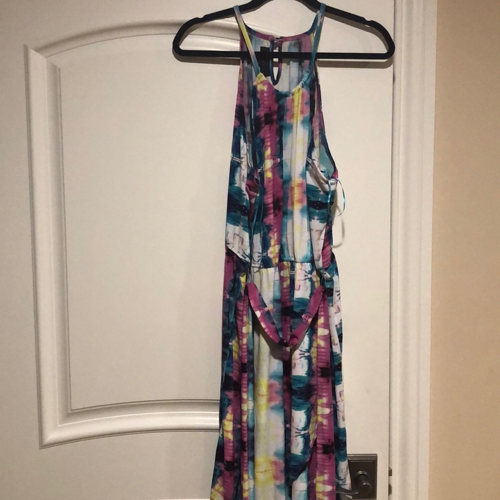 New! Colored sleeveless dress